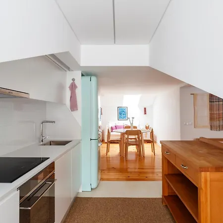 Charming Chiado 3* Лиссабон