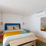Guest house Charming Chiado 3*